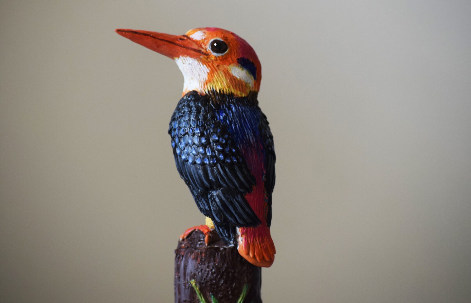Kingfisher bird sculpture by Wildsculpt, Oriental Dwarf Kingfisher Sculpture is 1 of the most beautiful Sculpture